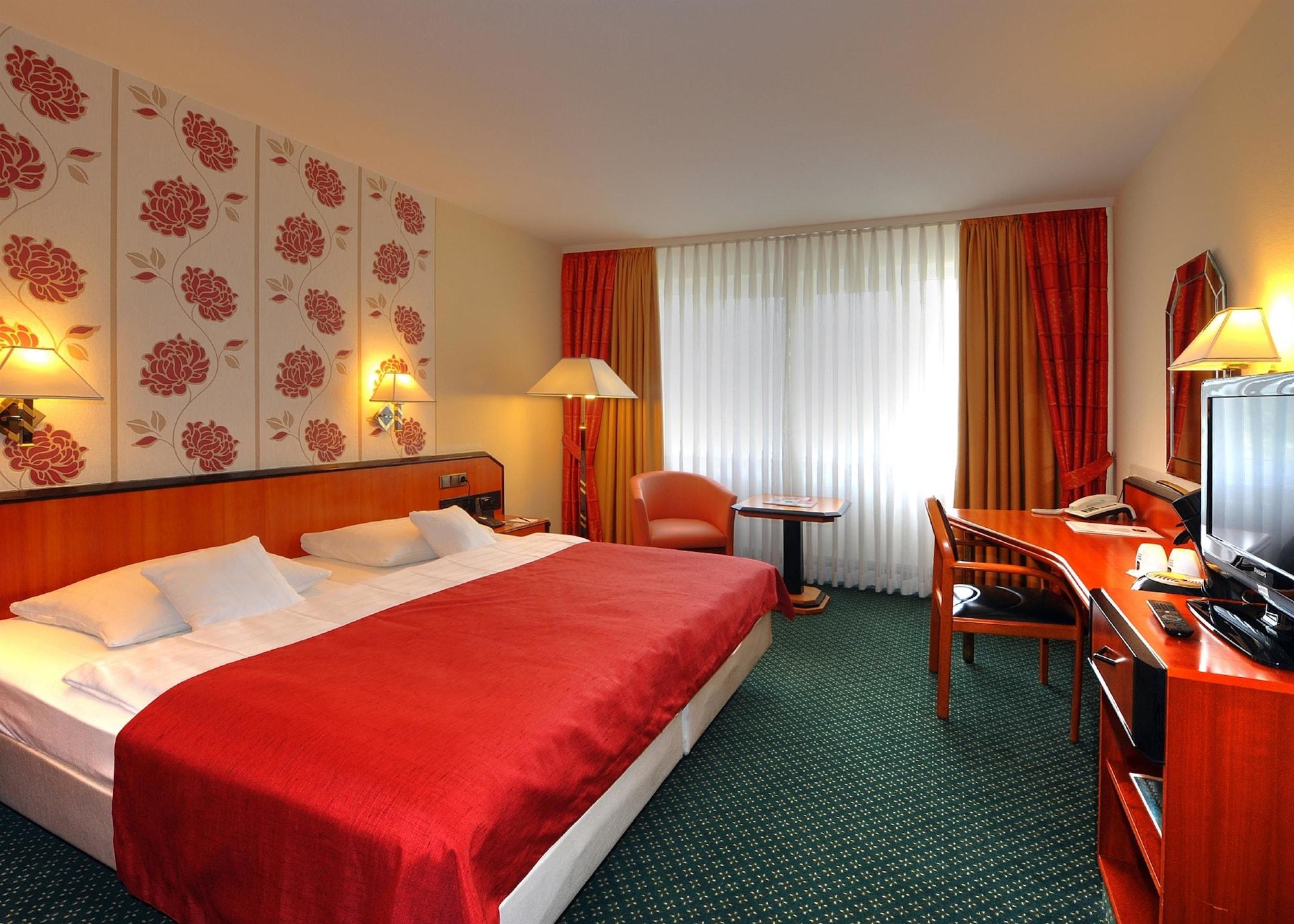 Western Delta Park Hotel