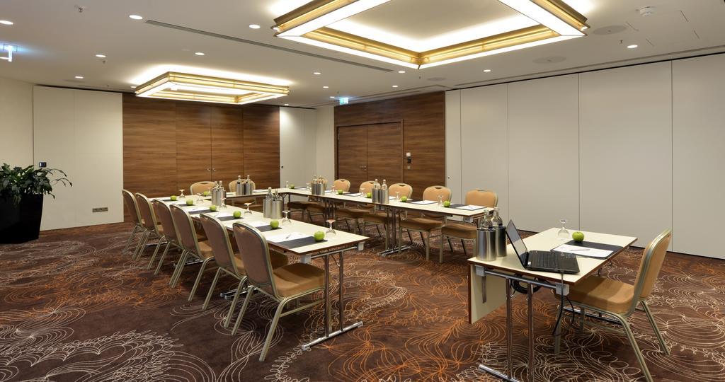 Western Delta Park Hotel 4*